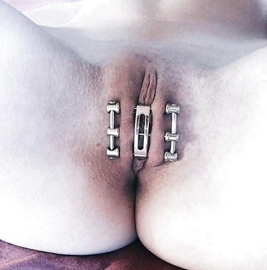 Piercing et trucs 2
 #87940390