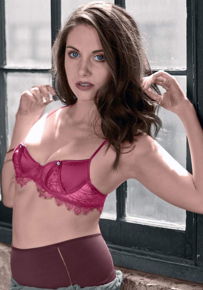 Alison Brie immagini
 #101445030