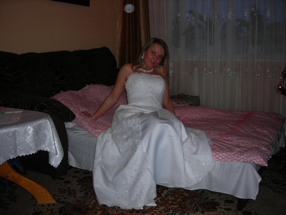 BLOND WIFE BRIDE #100648623