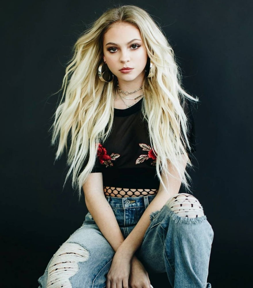 Jordyn Jones #93210063