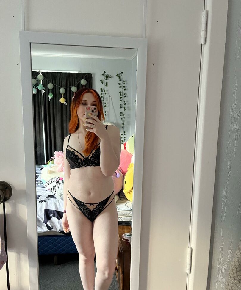 Kit-Kat desnuda #108593955