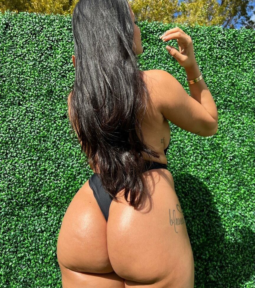 Katya Elise Henry nude #109672991