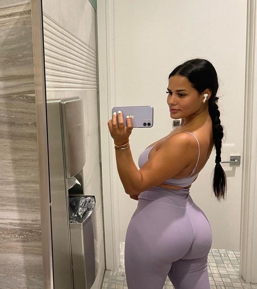 Katya Elise Henry desnuda #109673305