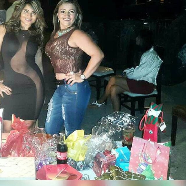 Georgette putica venezolana en vestiditos y falditas ricas
 #87940312