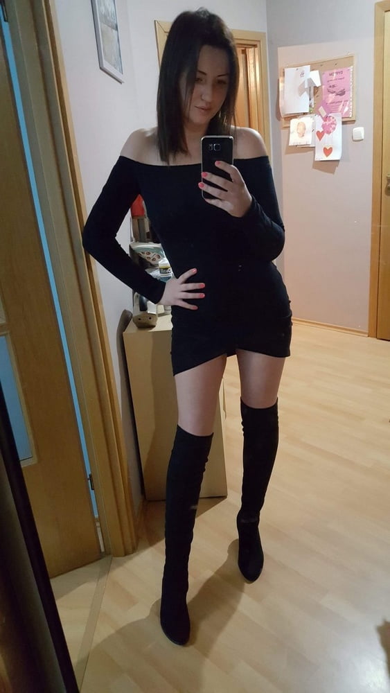 Mädchen in Leder und Stiefel Teil 31
 #99760181