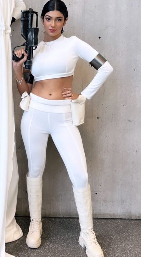 Kami Cosplayer desnuda #109855965