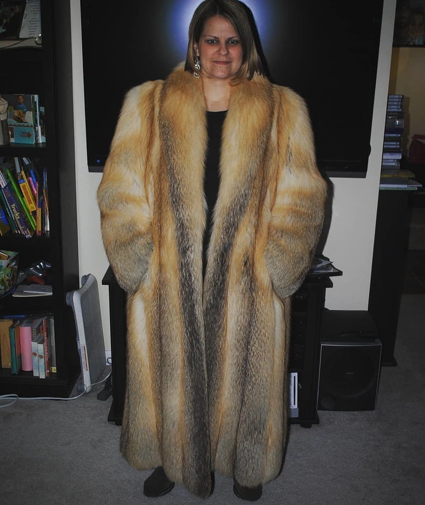 woman in fur coat 24 #99494612