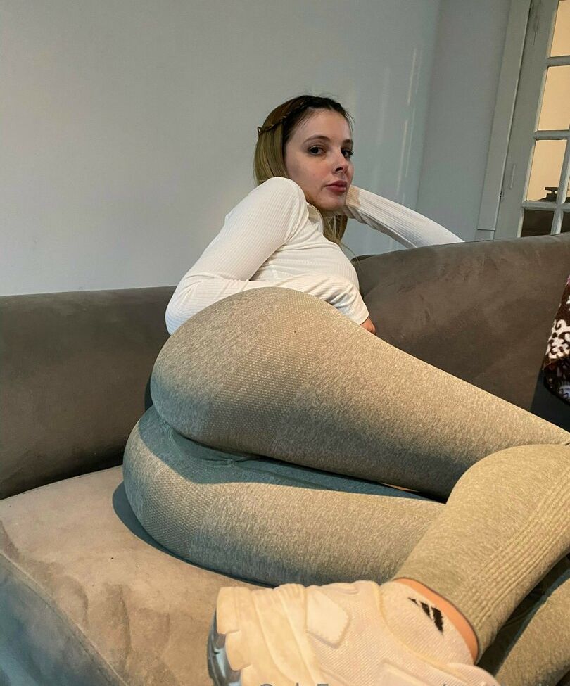 Yus Lopez desnuda #107816581