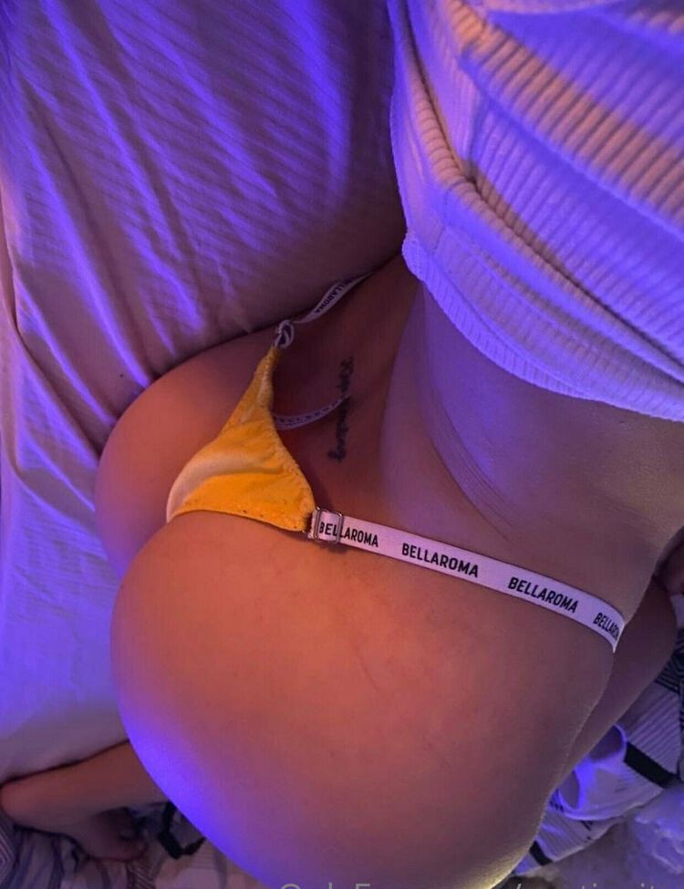 Yus Lopez desnuda #107816593