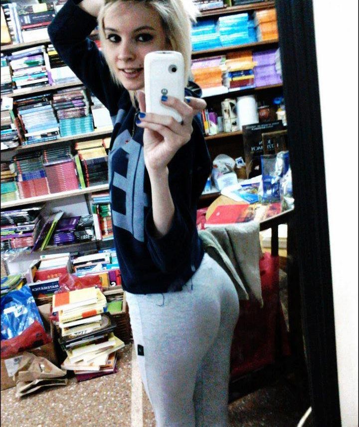 Yus Lopez desnuda #107816873