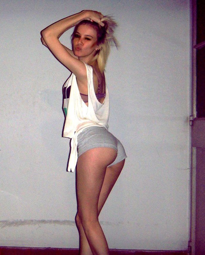 Yus Lopez desnuda #107816900