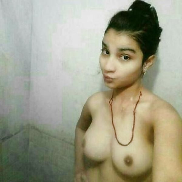 Amateur Hot Desi Girl Nude Photo #89129948
