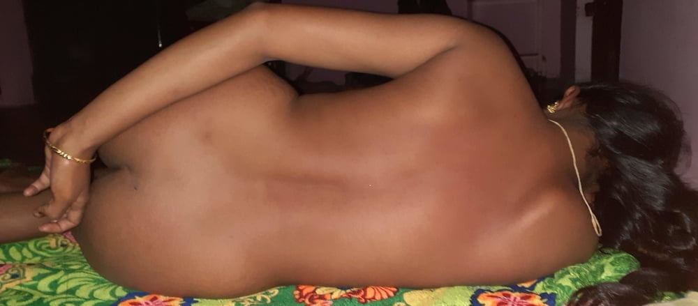 Tamil timido raghavi ragazza sposata immagini nude trapelato
 #89603469