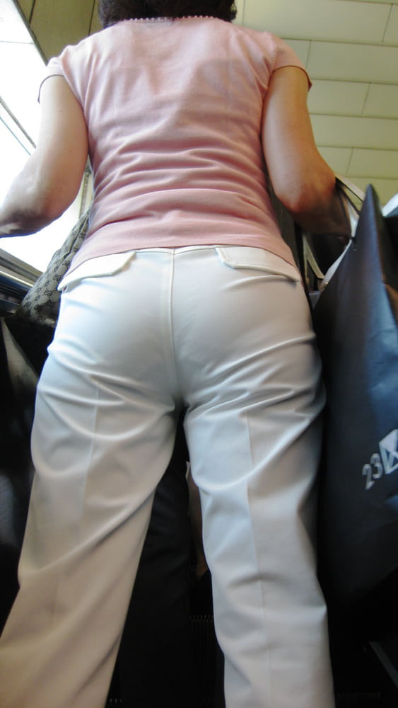 Hot women in Khakis, Light Coloured Pants, trousers #100082598