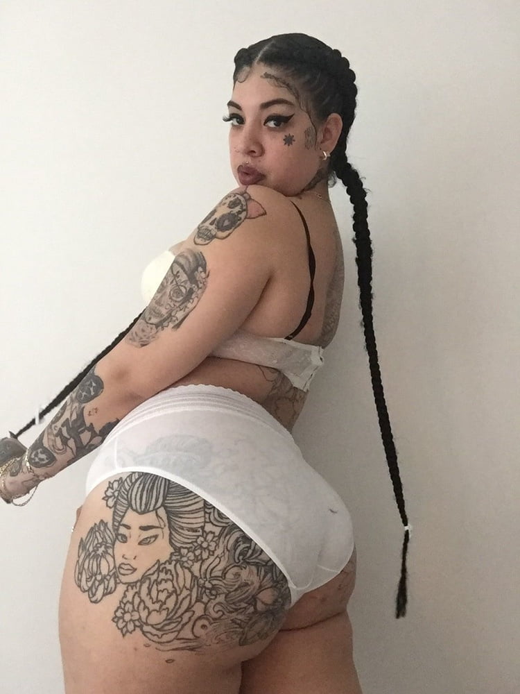 Malas tatuadas
 #99843604