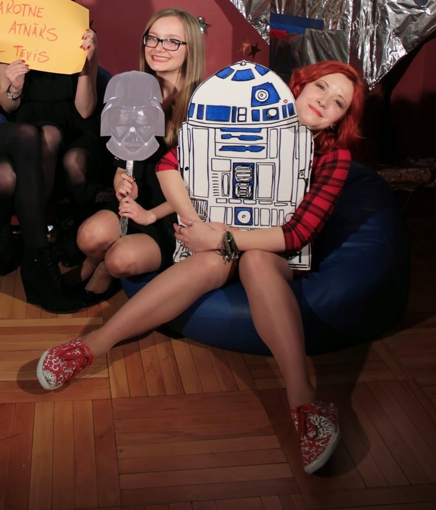 Festa di ragazze nerd in collant parte 2
 #99280246