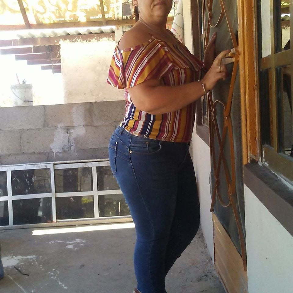 Lupita sanchez mexicana cadera grandes
 #99522646