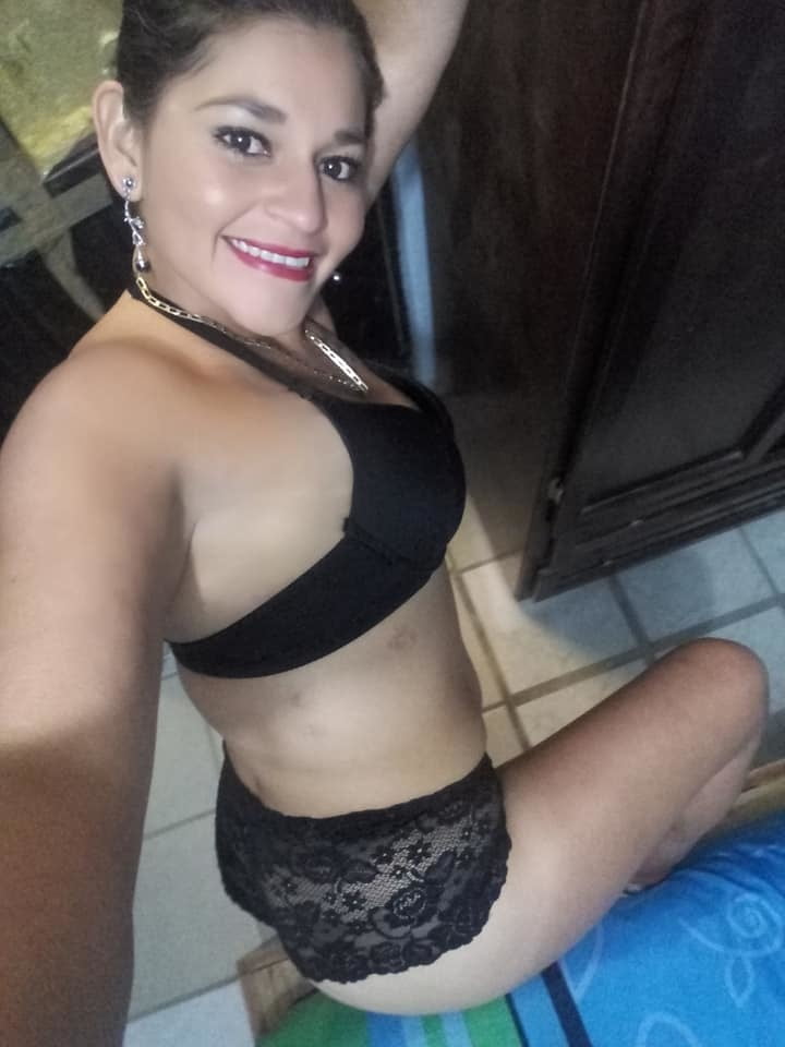 Madurita de culiacan coqueta, morenita y de buen cuerpo
 #93881034