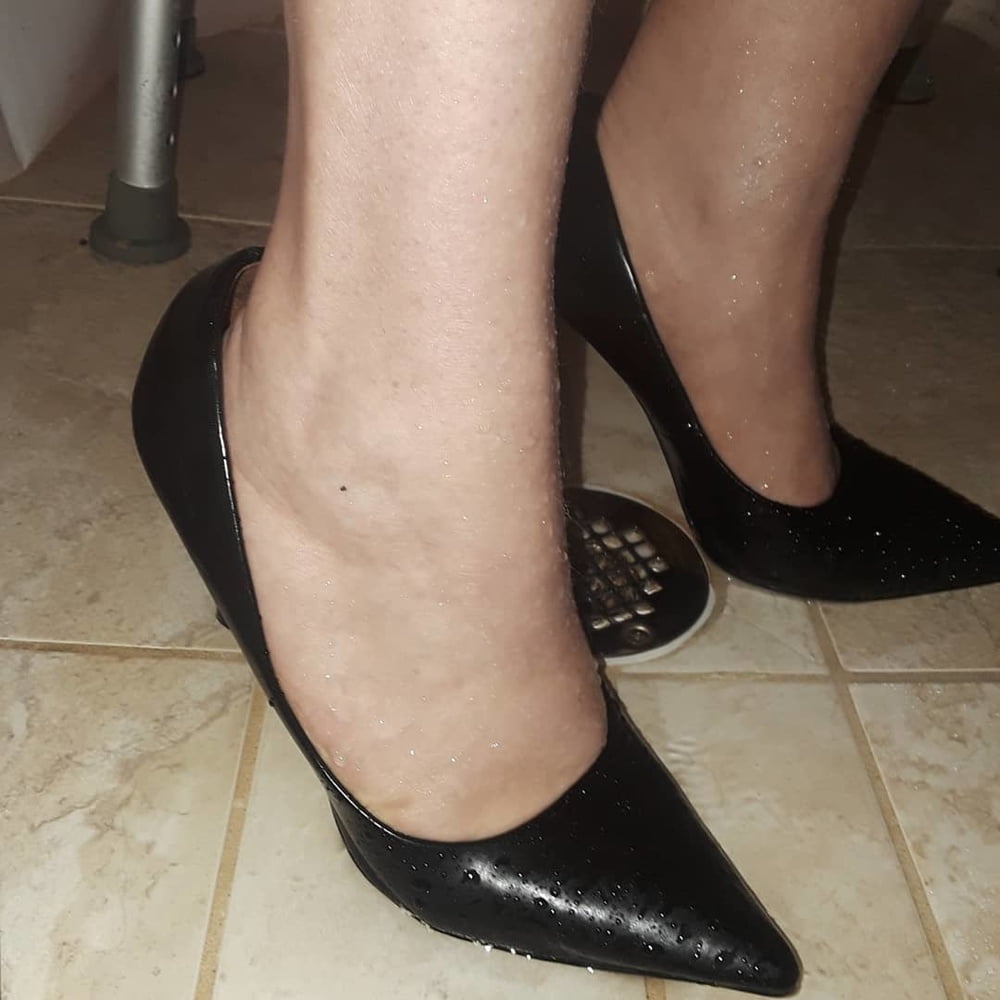 Cummed Highheels from Istagram #105006212