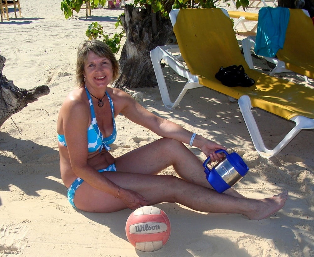 Hubby wants his wife Fara exposed #102832575
