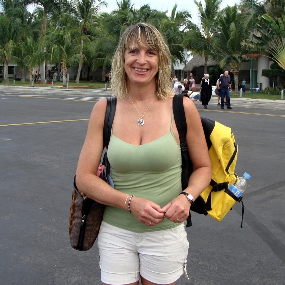 Hubby wants his wife Fara exposed #102832654