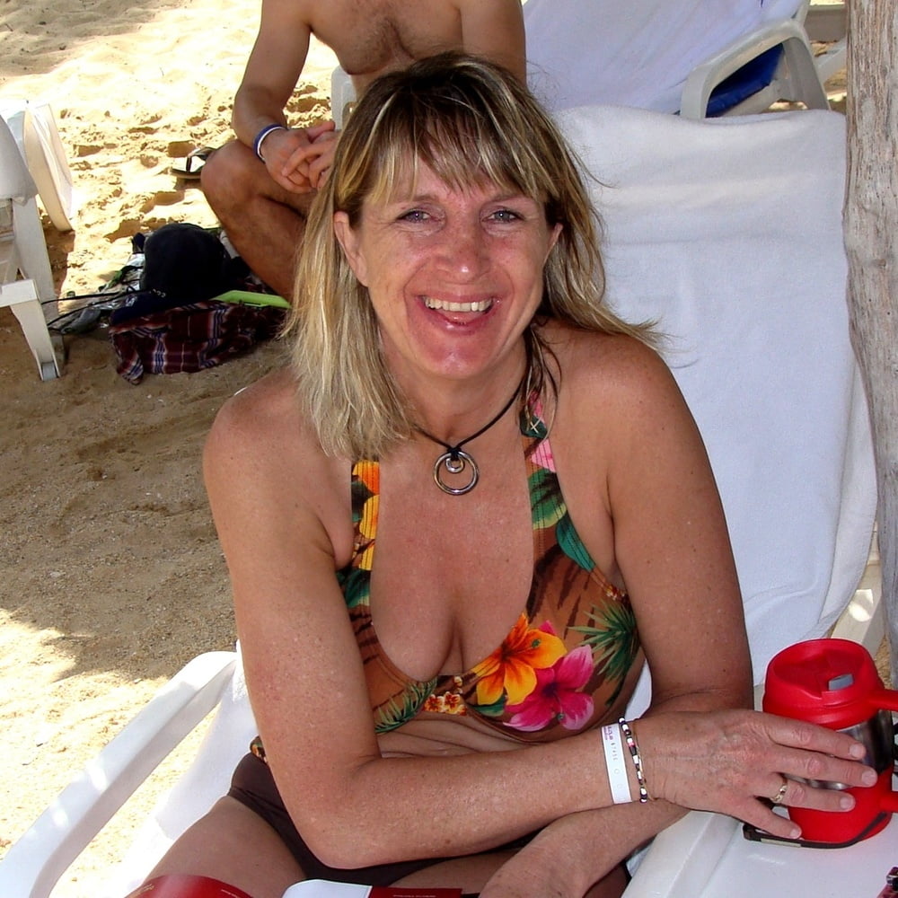 Hubby wants his wife Fara exposed #102832704