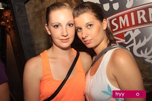 夜遊び
 #93680951