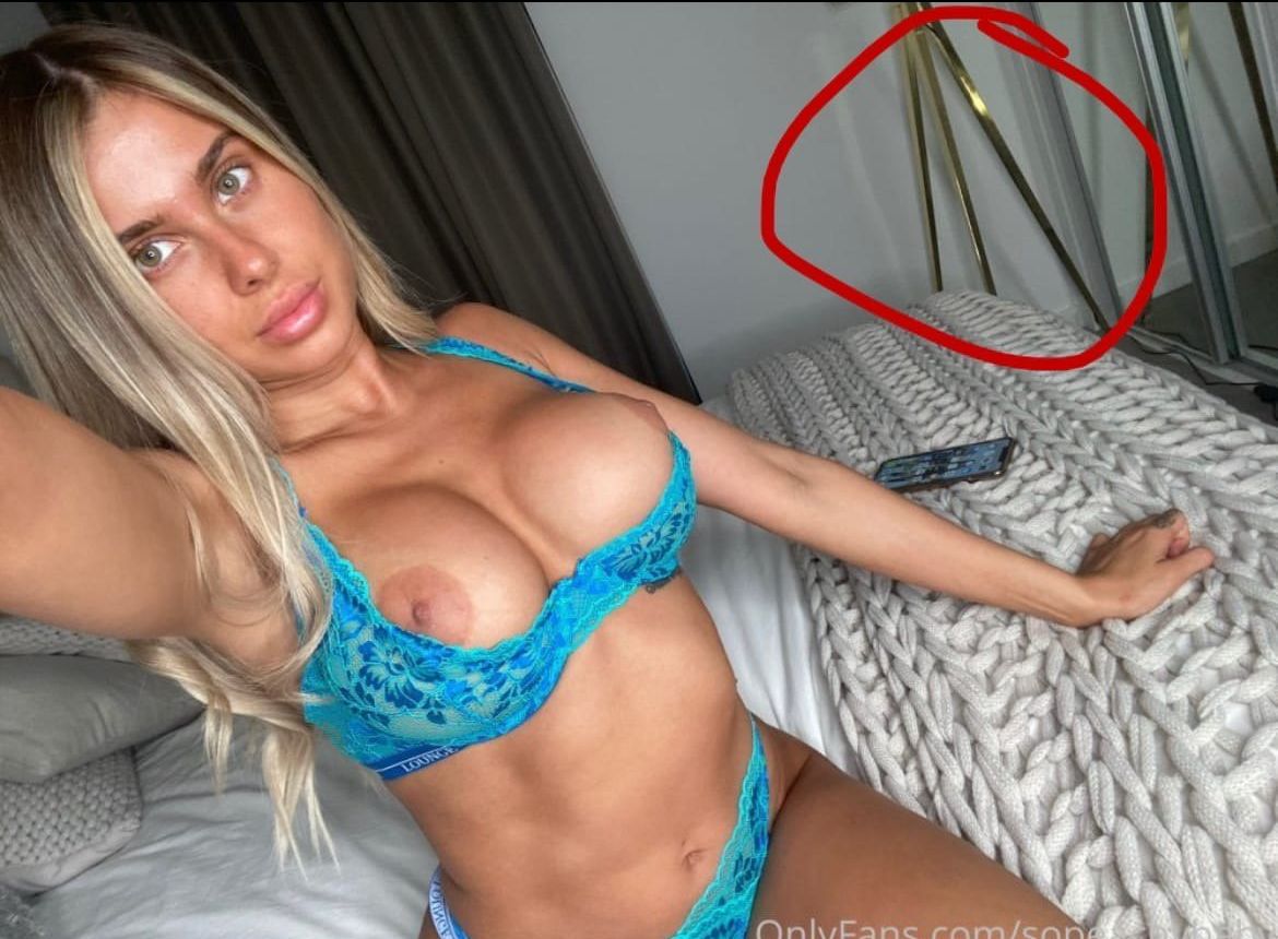 Miss Elle desnuda #108342599