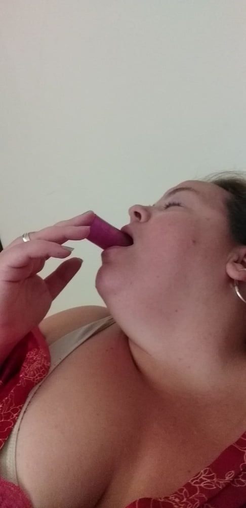 BBW Playing #97775394
