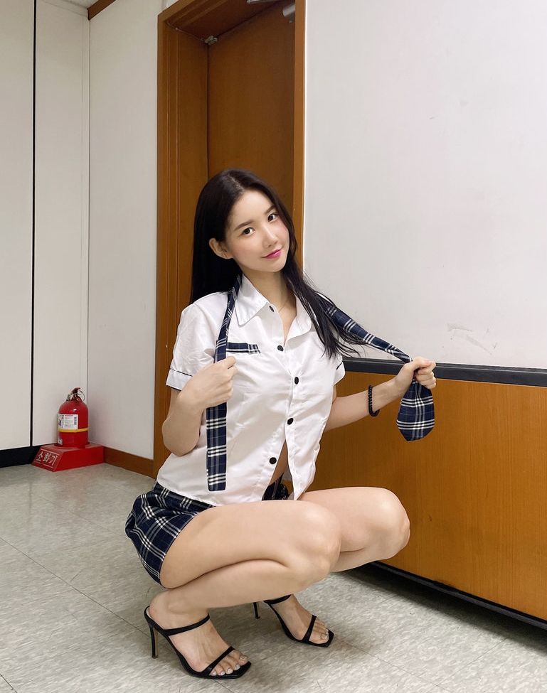 2km_2km nackt #108030900