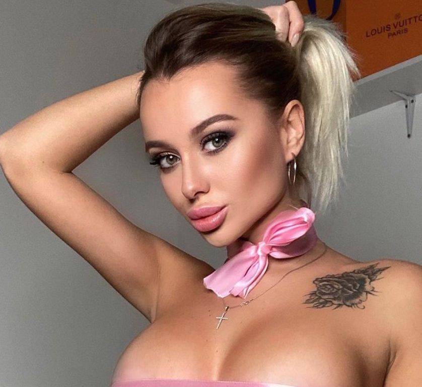 Annpergibenko desnuda #108043927