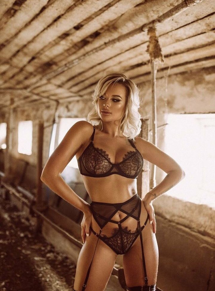 Annpergibenko desnuda #108043949