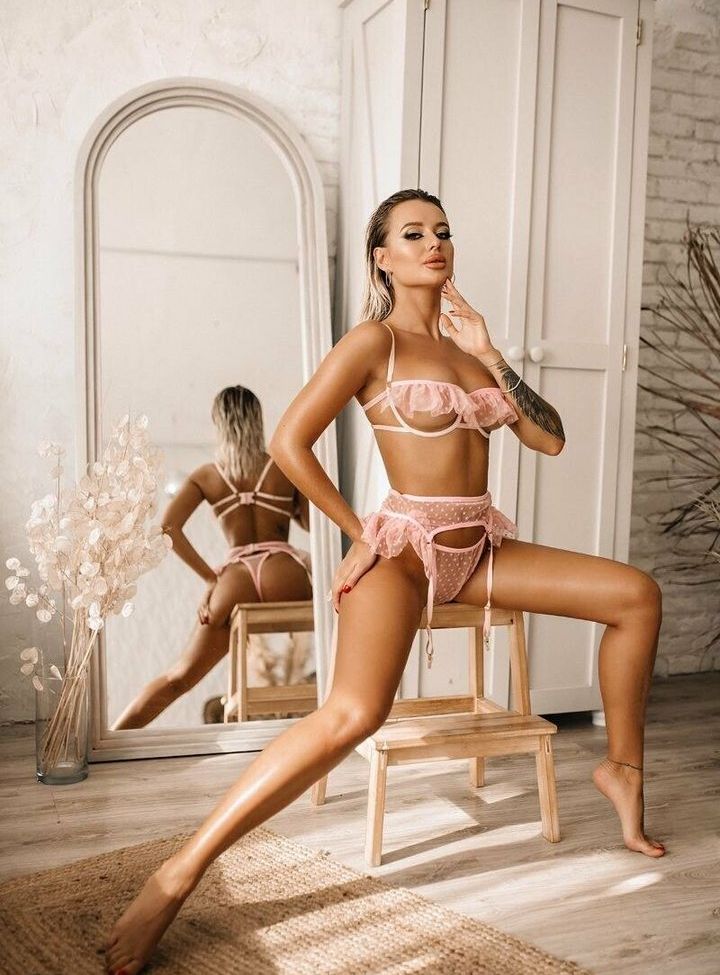 Annpergibenko desnuda #108044068