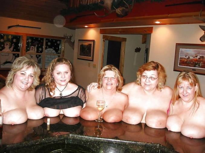 Milfs in groups #99480192