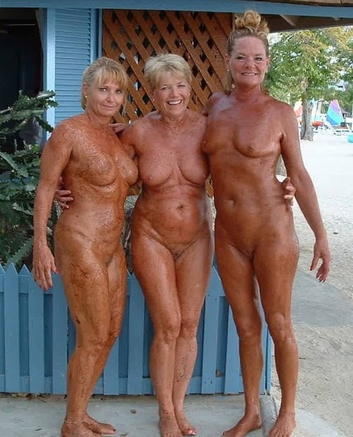 Milfs in groups #99480206