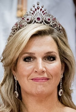 GROSSE DINDE REINE MAXIMA DES PAYS BAS #98232292