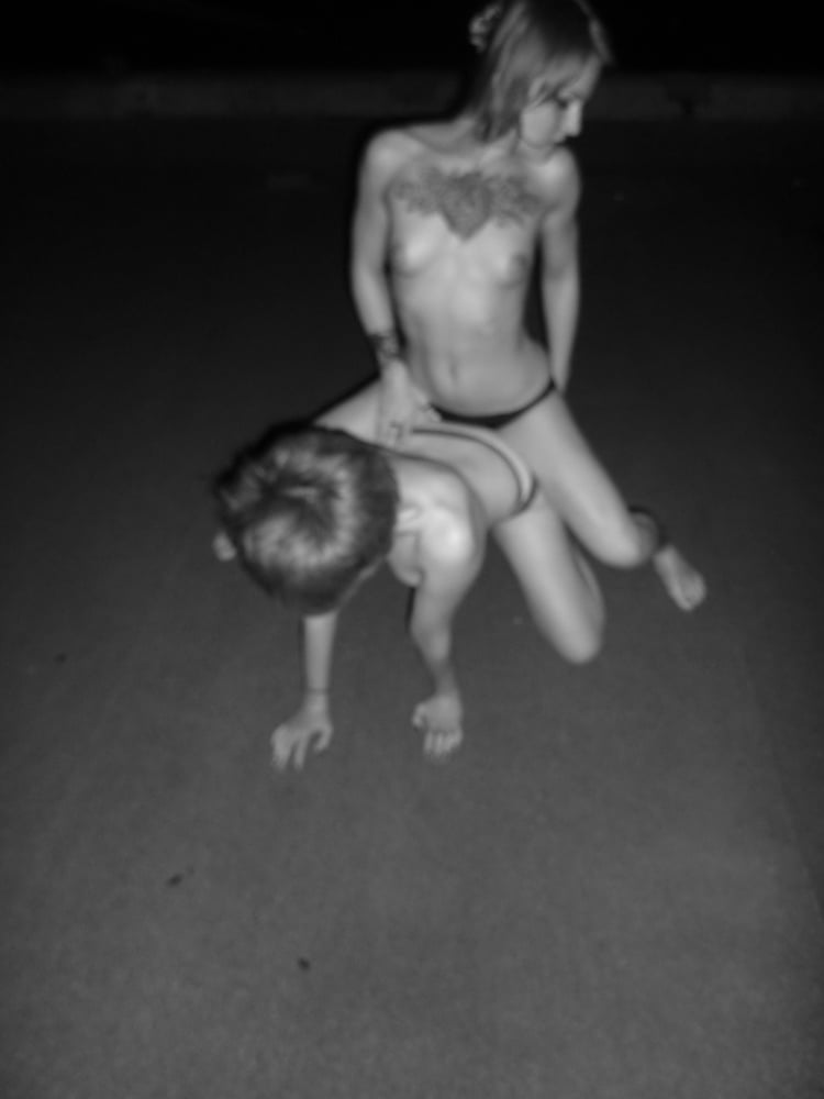 Photos d'amateurs nus - poussins russes nus en public
 #91333357