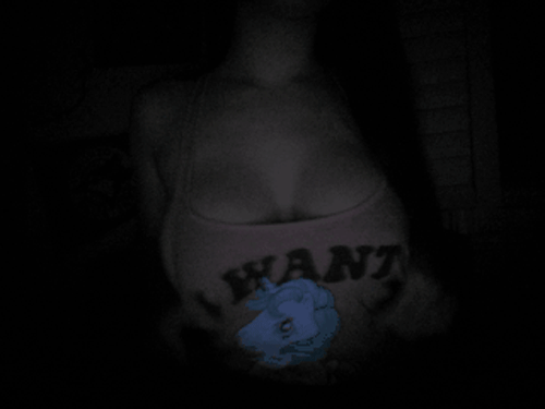 Tetas no desnudas (sin rostro) gif
 #93867576