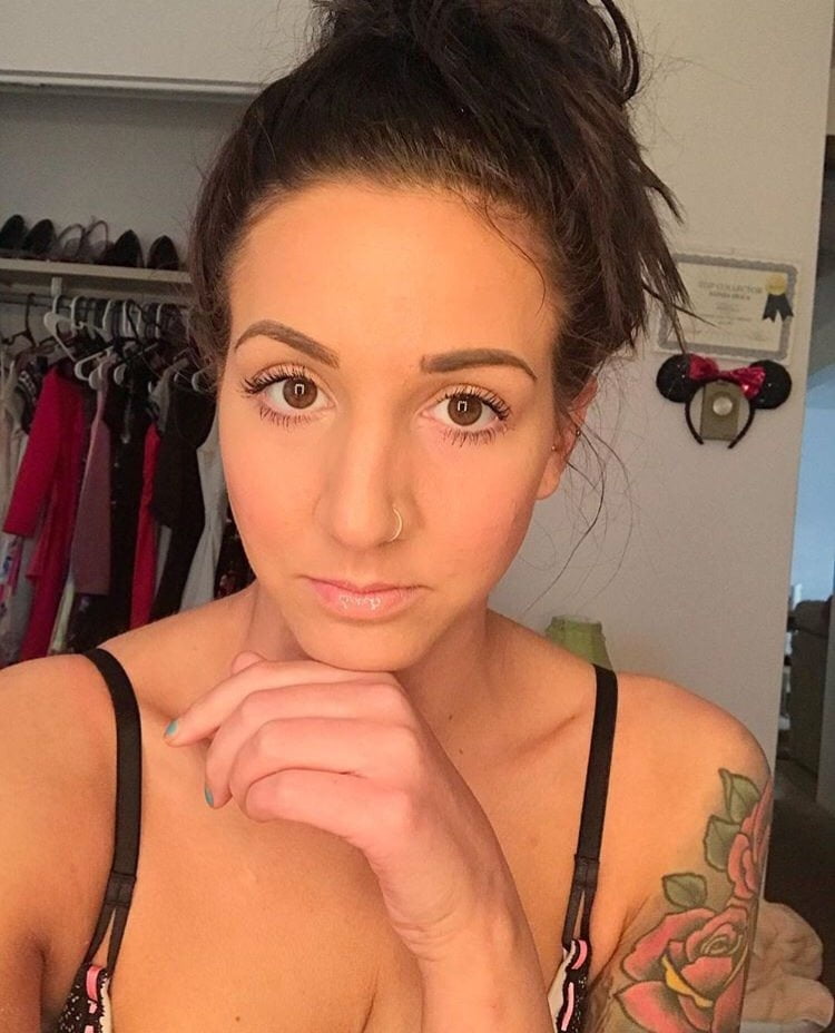 Hot niagara falls, ny girl
 #105855398