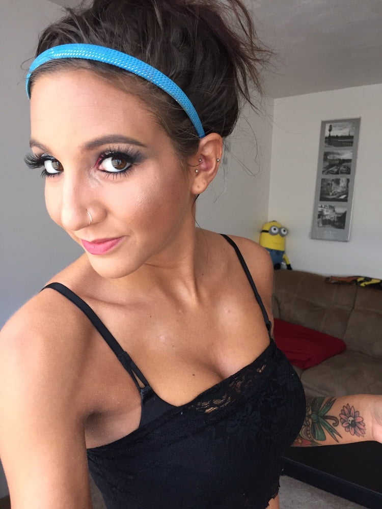 Hot niagara falls, ny girl
 #105855413