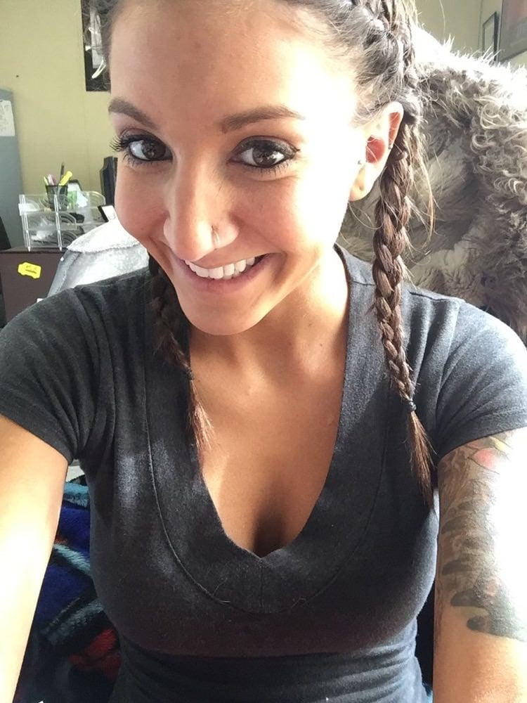 Hot niagara falls, ny girl
 #105855419