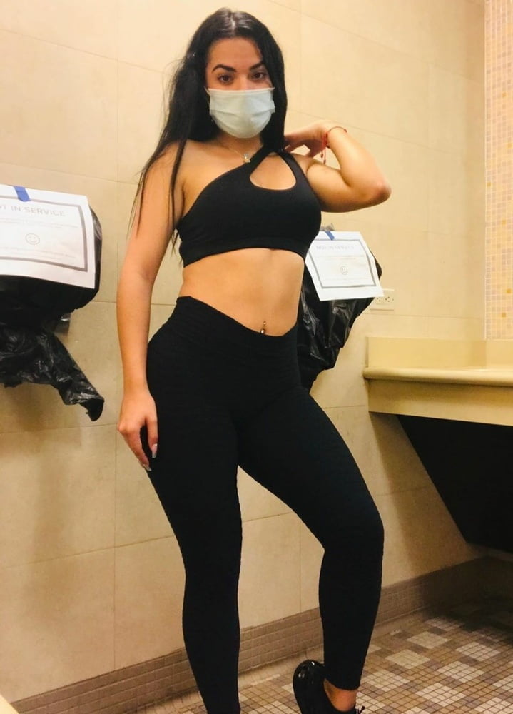 Cuarentena chicas calientes
 #90437518