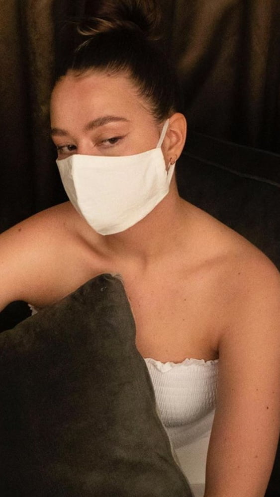 Cuarentena chicas calientes
 #90438512