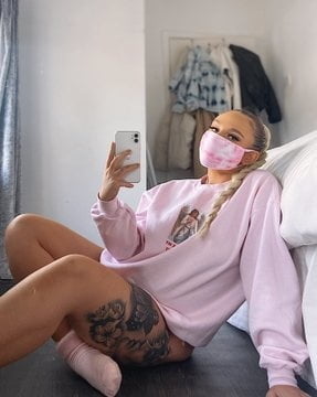 Cuarentena chicas calientes
 #90438627