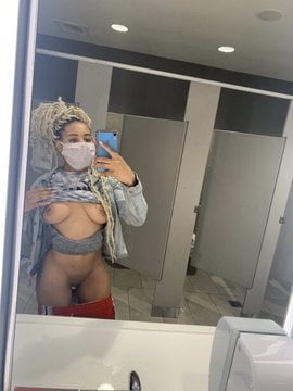 Cuarentena chicas calientes
 #90438630