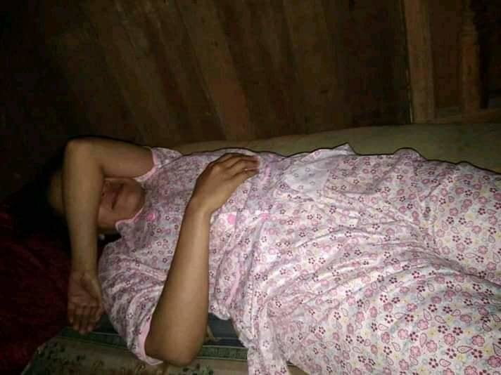 sexy Ibu di rumah #88200146