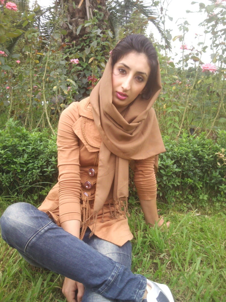 Irán chicas jóvenes 36
 #87629052
