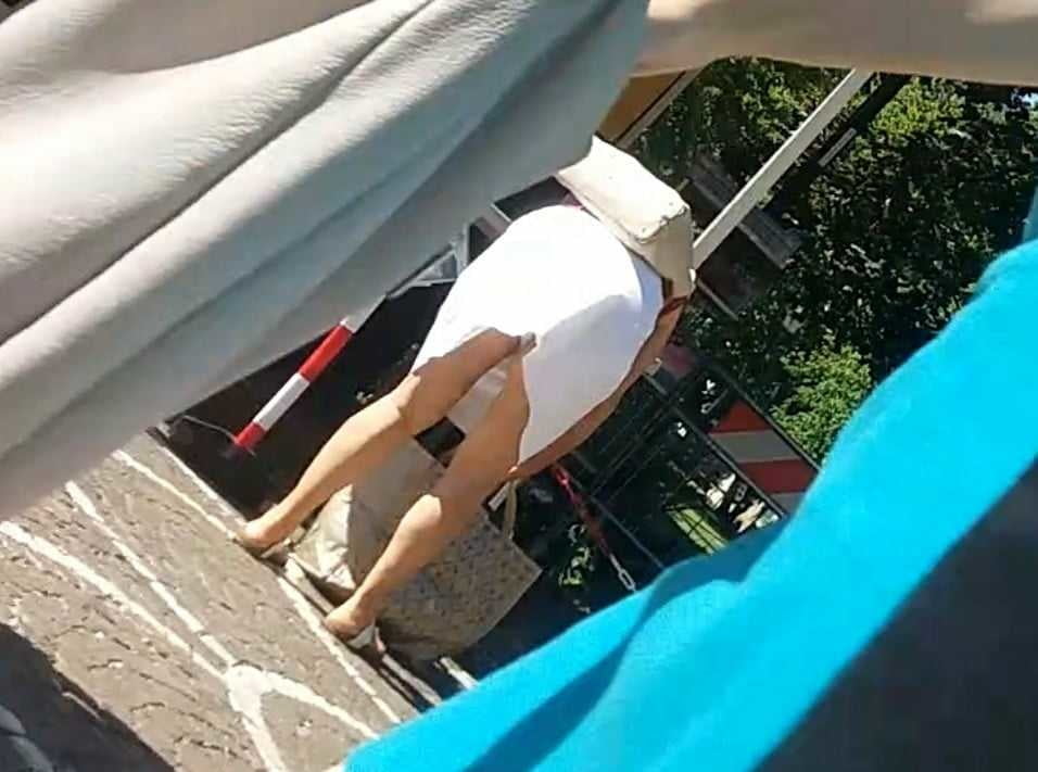 Porche maduro esibizioniste
 #89894663