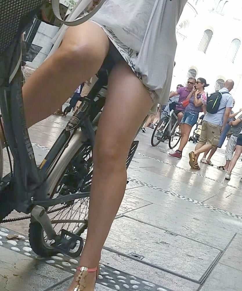 Porche maduro esibizioniste
 #89894700