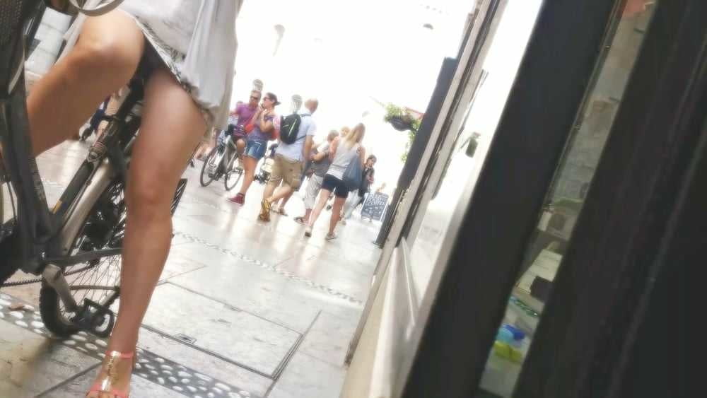 Porche maduro esibizioniste
 #89894701